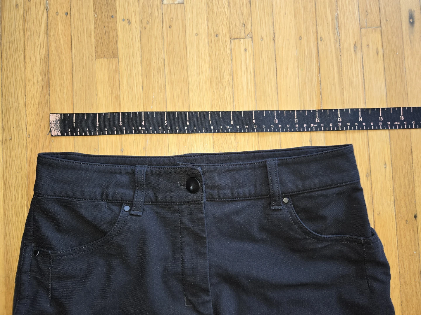 Lululemon City Sleek 5 Pocket 7/8 Pant - Size 4 - photo 3