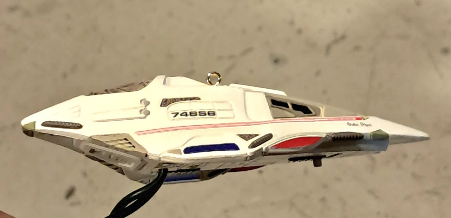 2002 Hallmark Star Trek Delta Flyer Ornament