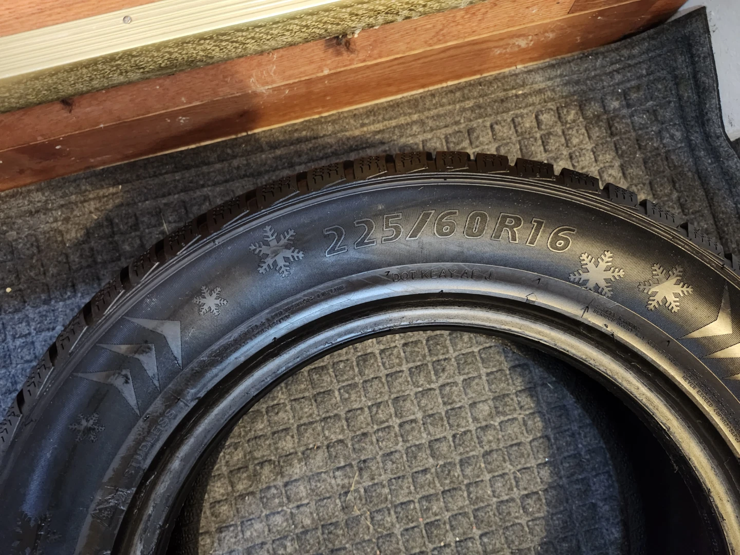 Dynamo Winter 701 Tire 225/60R16 - photo 5