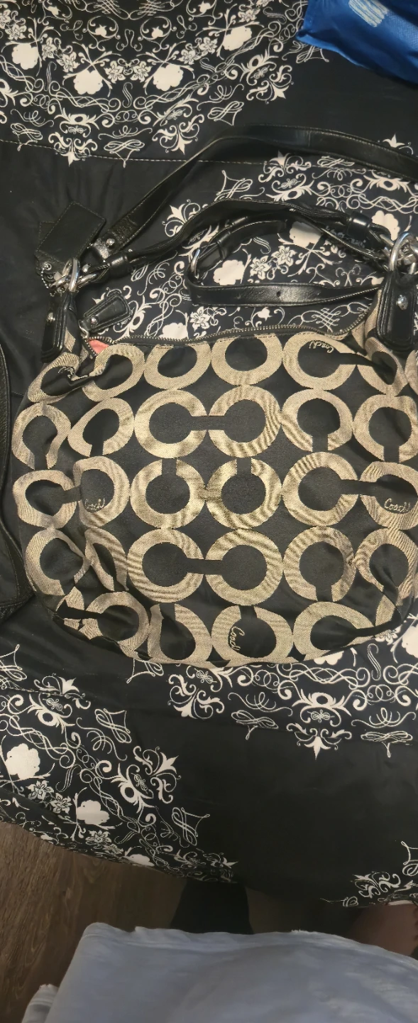 Coach Signature Hobo Shoulder Bag - photo 2