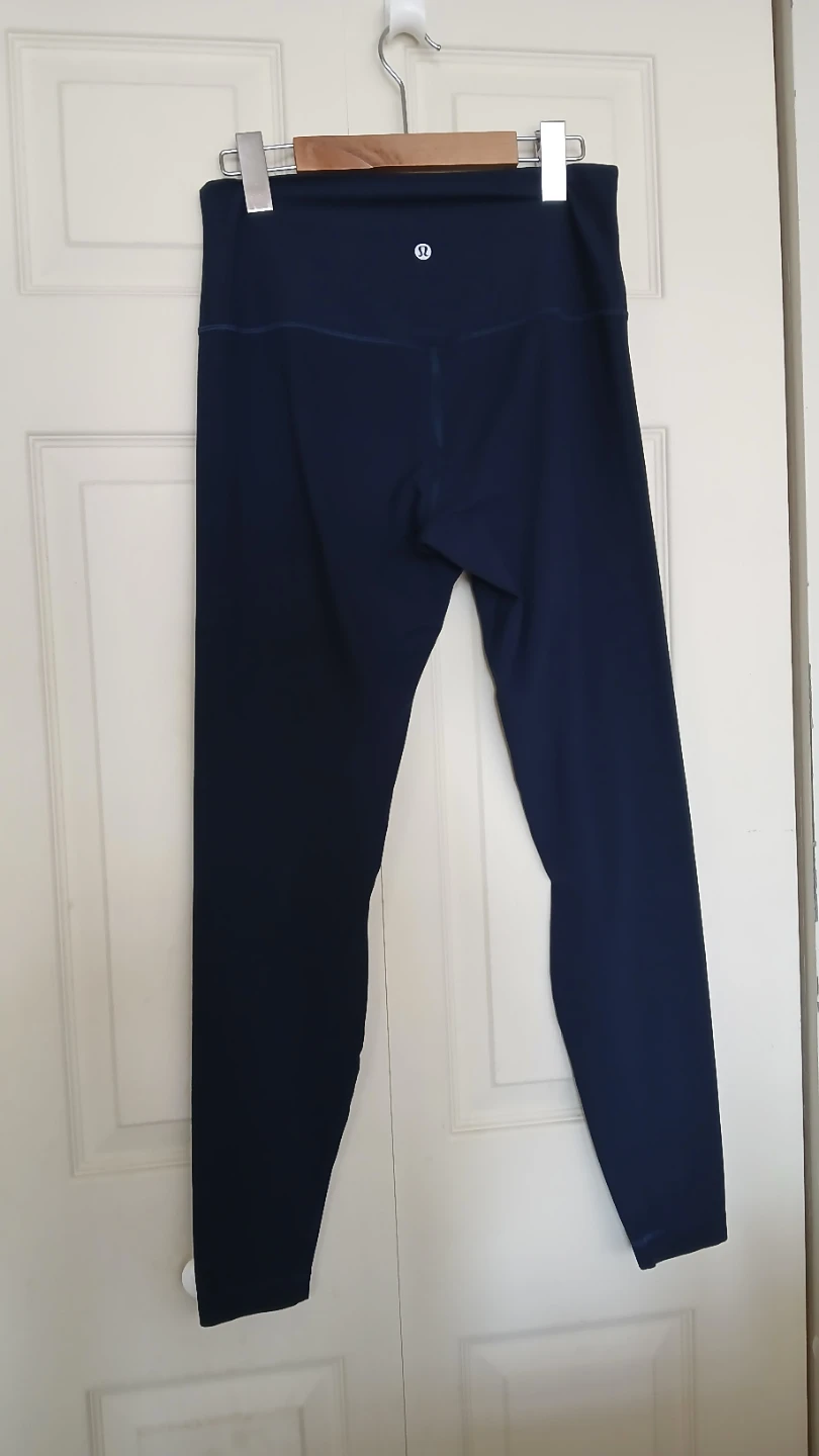 Lululemon high rise navy blue leggings, size 10 - photo 4