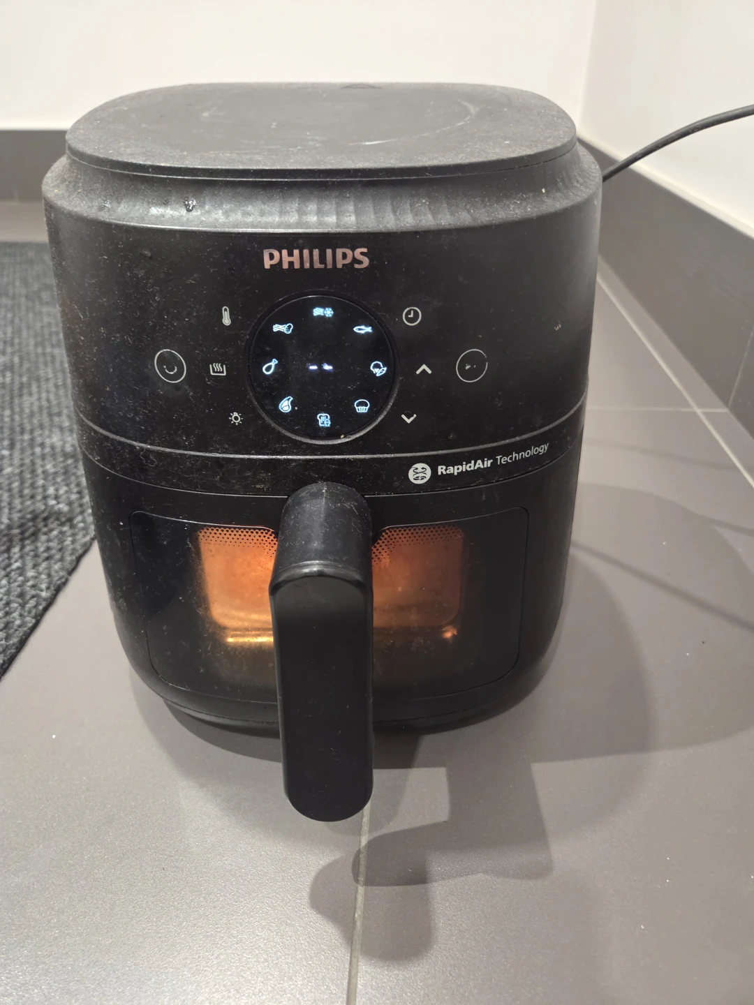 Philips RapidAir Air Fryer - photo 3