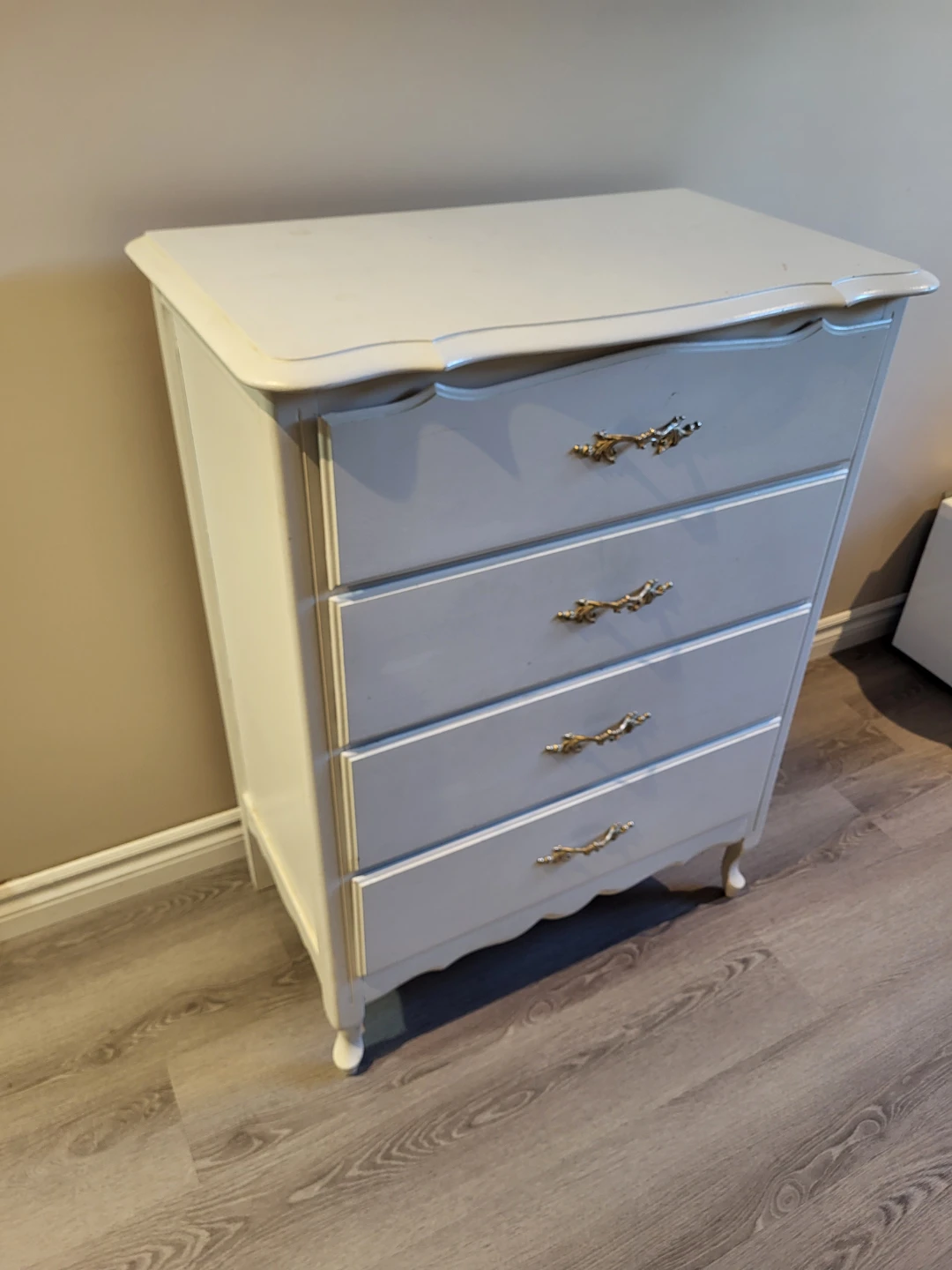 White 4-Drawer Chest of Drawers