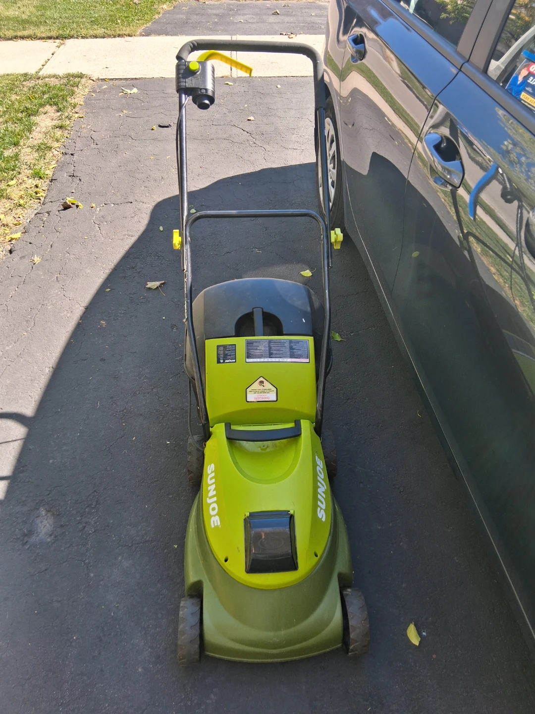 Sun Joe Electric Lawn Mower - photo 2