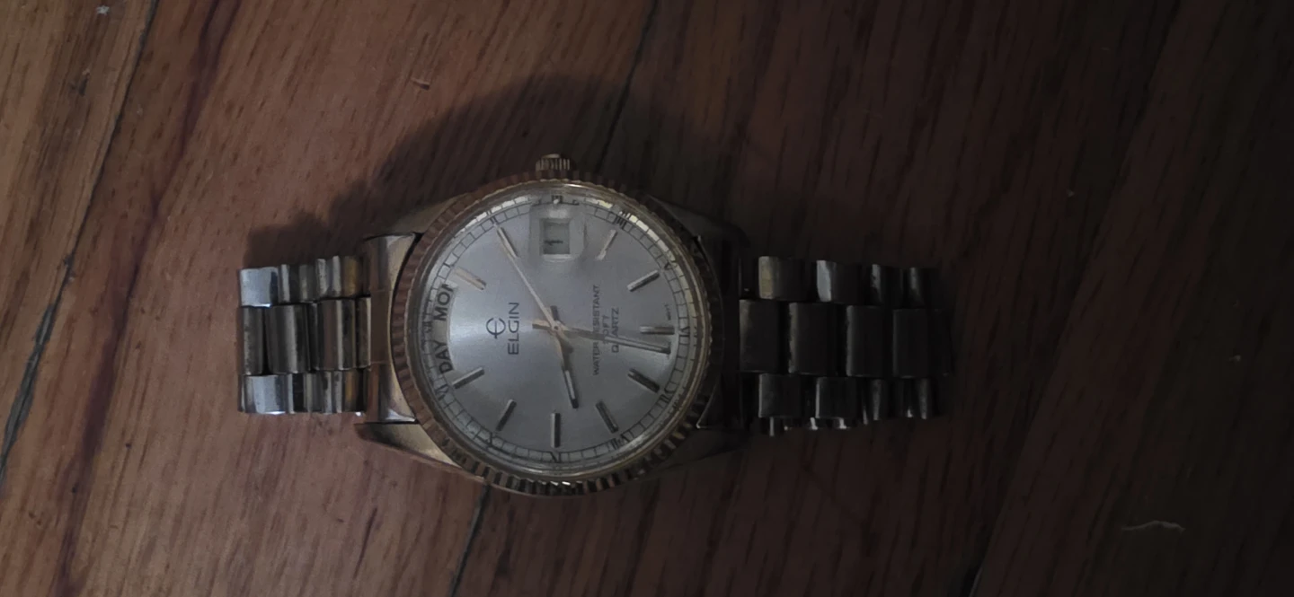 Vintage Elgin Quartz Wristwatch - photo 3