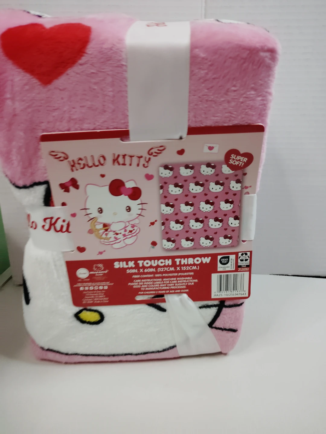 Hello Kitty Silk Touch Throw Blanket - photo 2