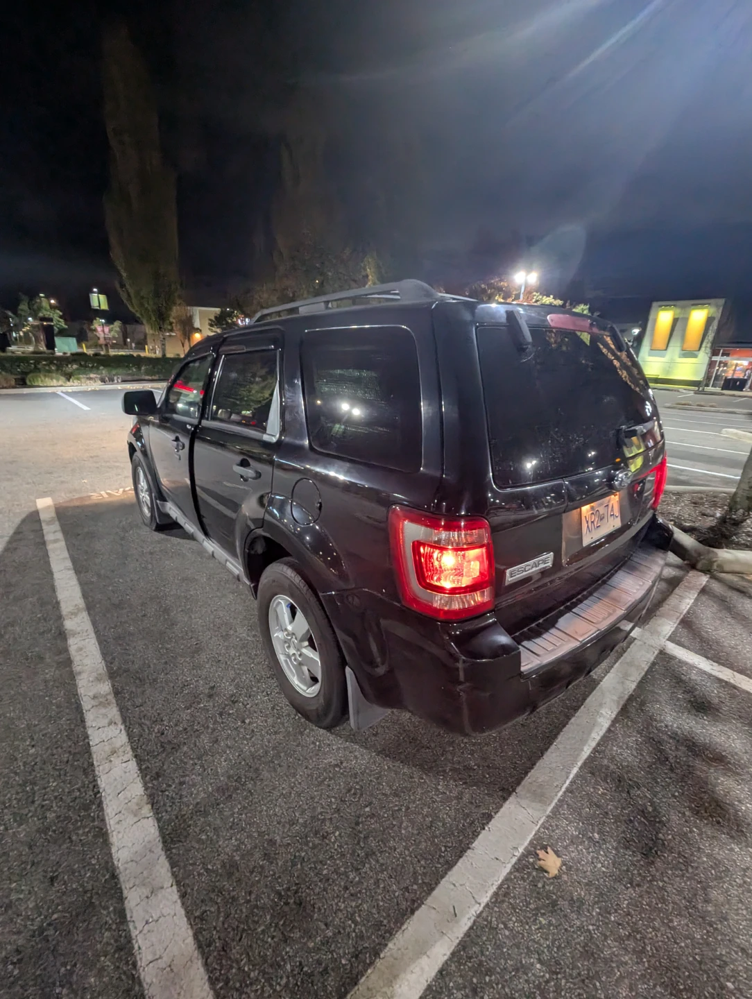 Black 2009 Ford Escape xlt