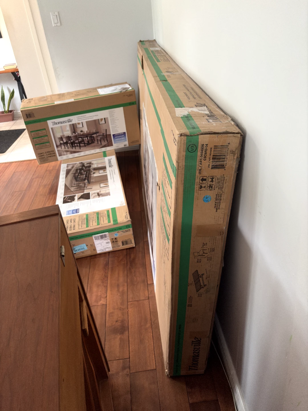 New Extendable Dining Table + 8 Chairs (6 gently used, 2 new) - photo 4