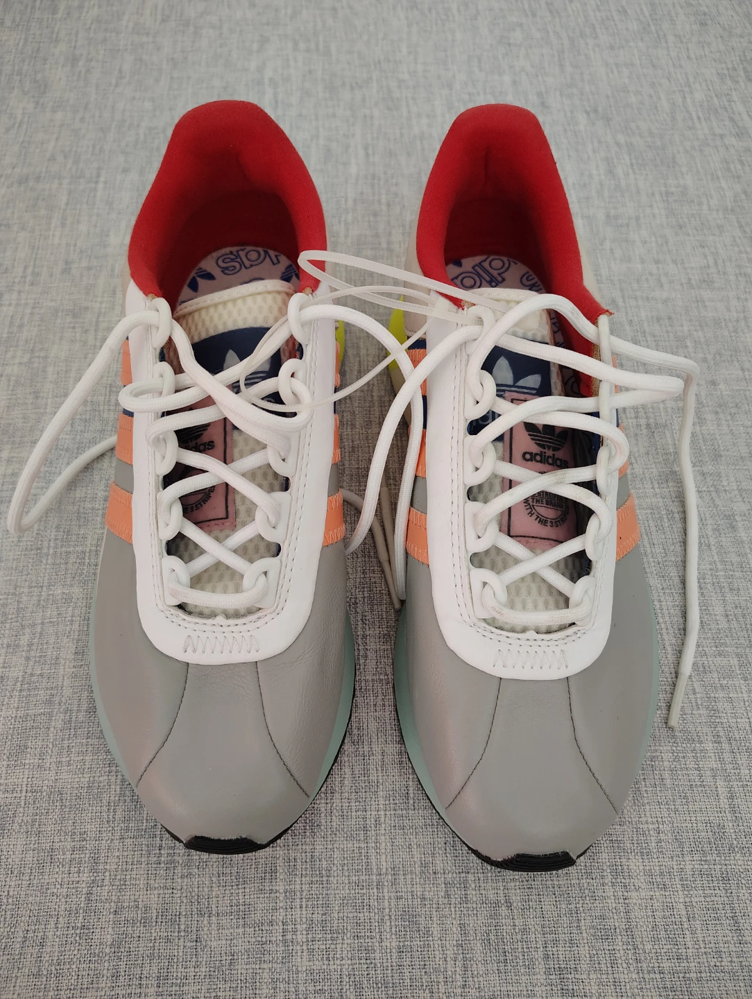 🔥 Adidas Women’s Gray & Coral Low-Top Sneakers - Size 6.5