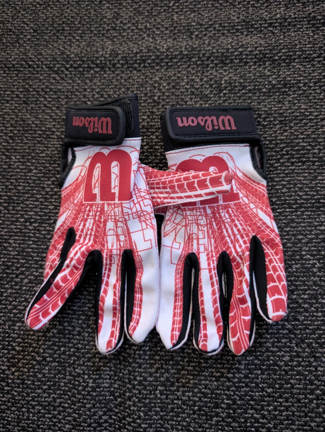 Wilson Youth Football Receiver Gloves - photo 2