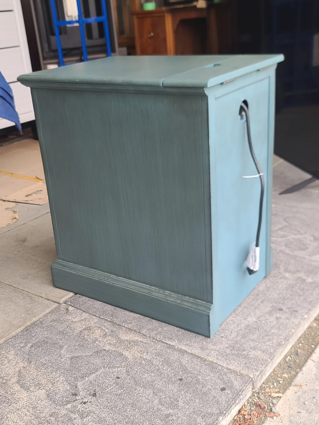 Teal Side Table with Built-in Power Station - photo 5