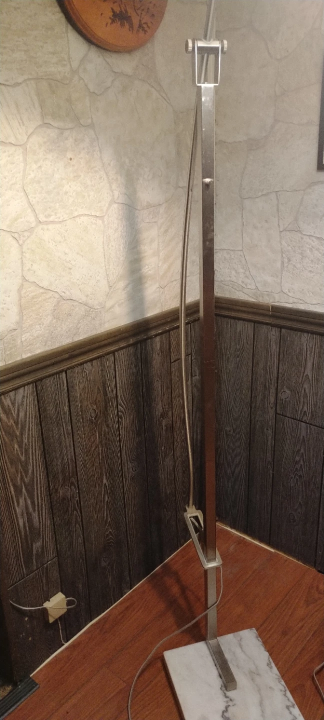 Adjustable Metal Floor Lamp - photo 2