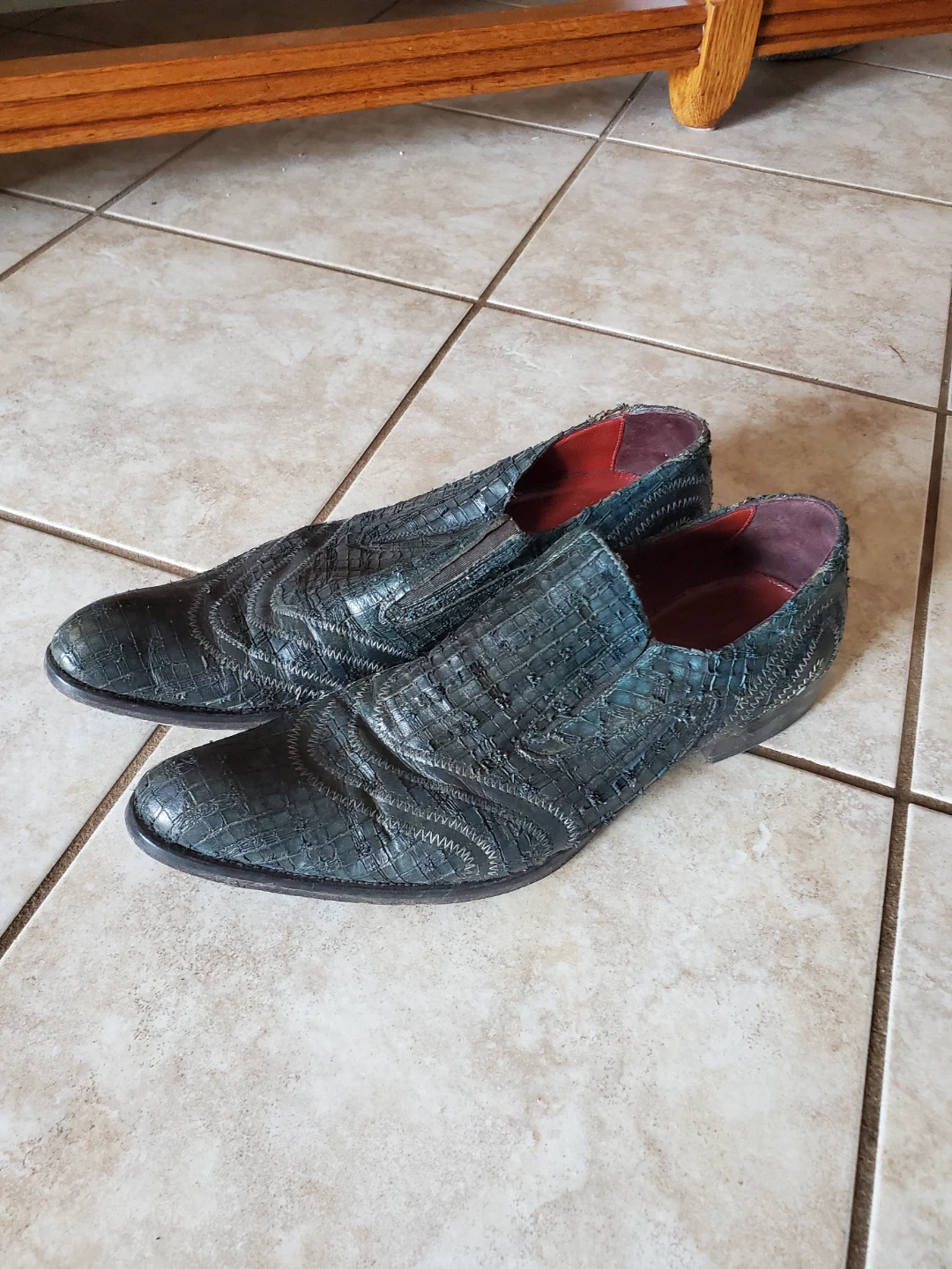 Mens textured dark green leather slip-on shoes