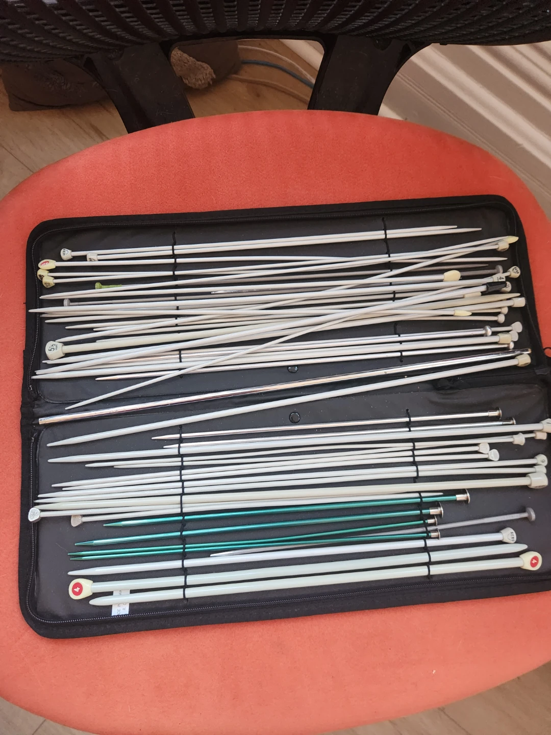 Assorted Aero Knitting Needles with Case