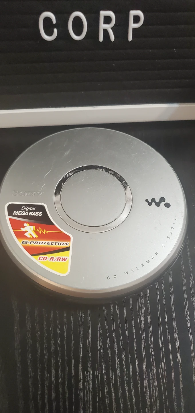 Sony CD Walkman D-EJ011