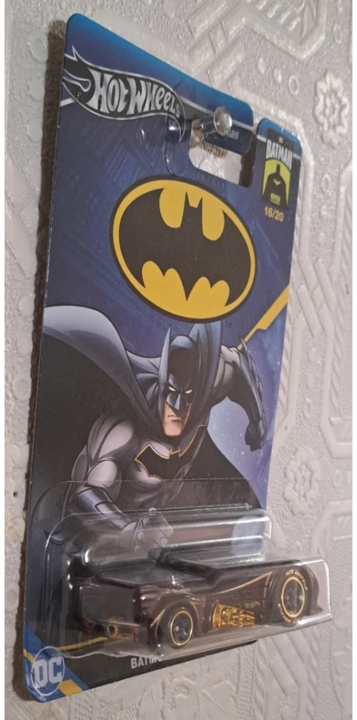 Hot Wheels DC Batman Batmobile 16/20 - photo 2