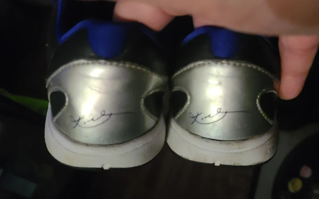 Nike Kobe Bryant Kids Basketball Shoes - photo 5
