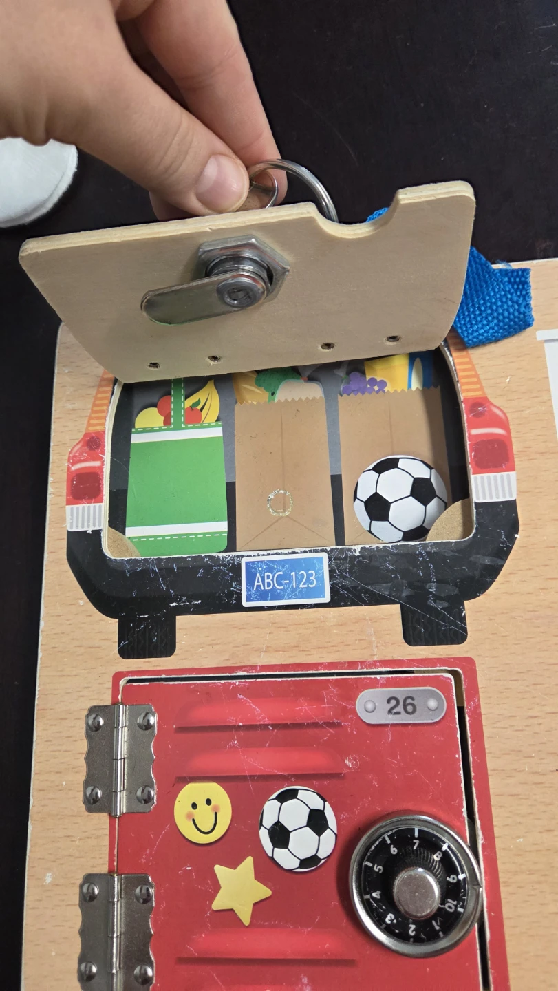 Melissa & Doug Latches Wooden Activity Board - photo 2