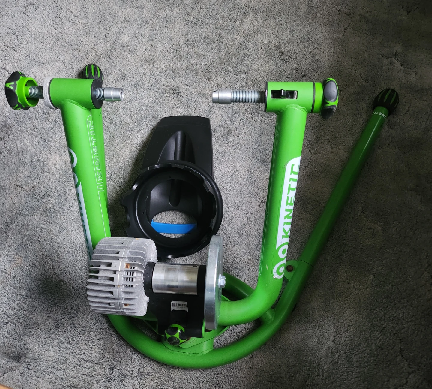 Kinetic Rock&Roll bike trainer W/riser. - photo 5