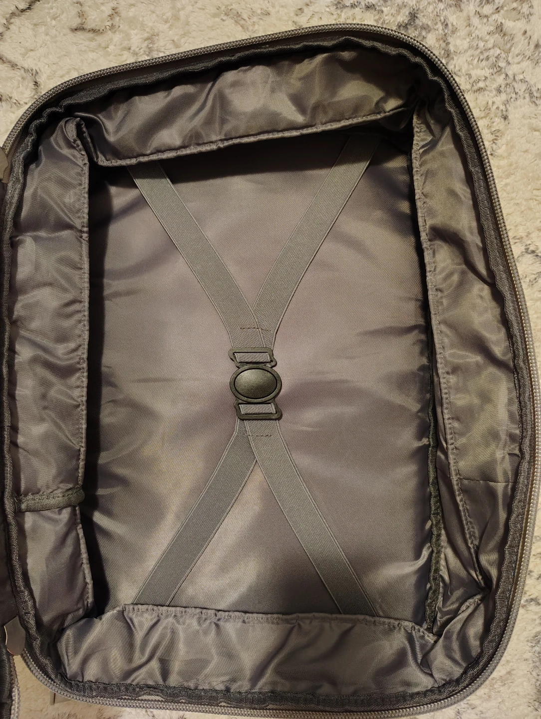 🤩 Large Gray Travel Backpack - photo 4