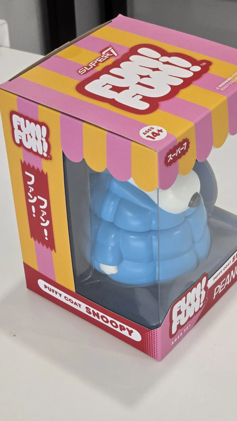 Super7 Fun! Fun! Peanuts Puffy Coat Snoopy Figure - photo 2