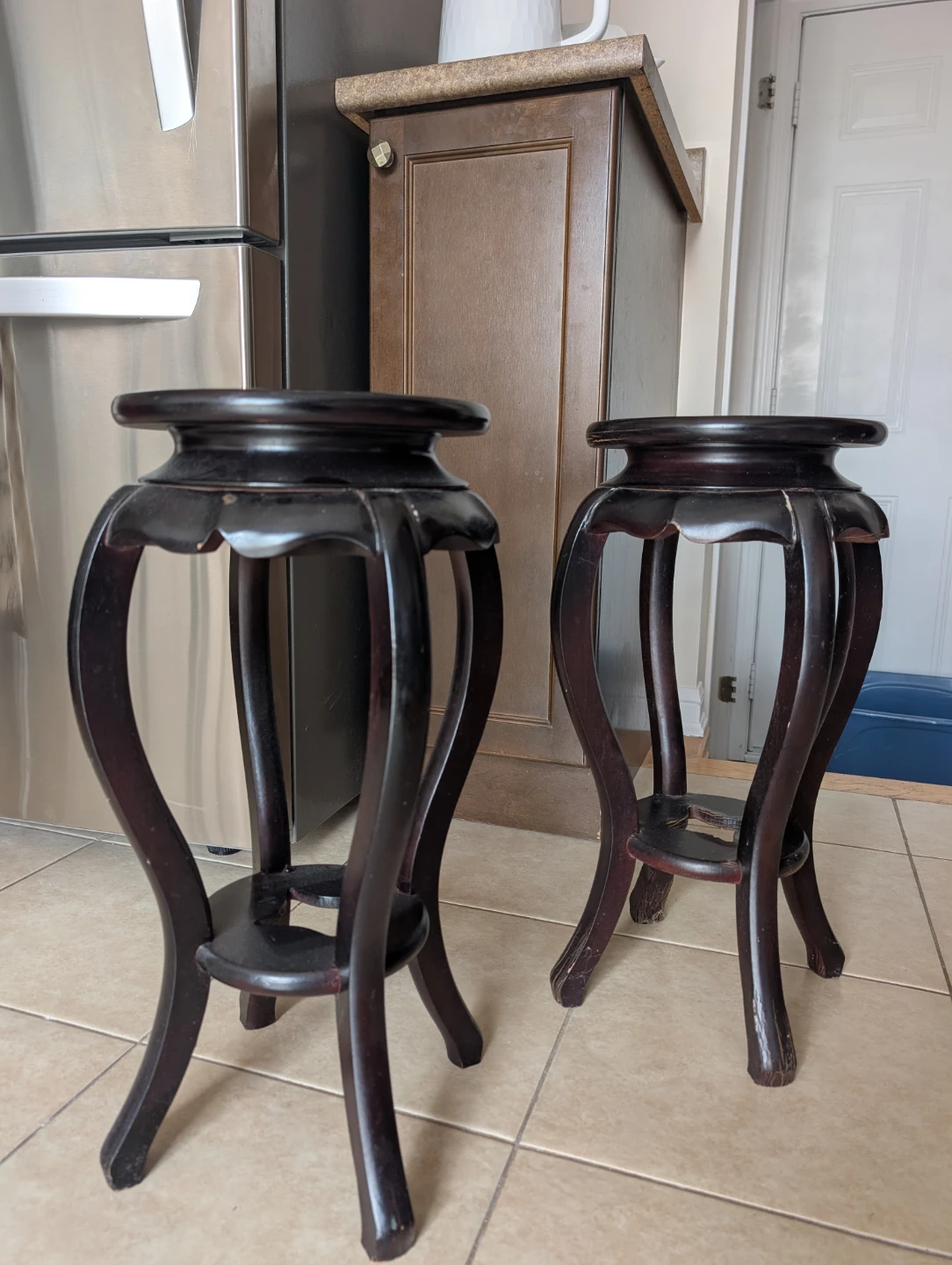 DARK WOOD PLANT STANDS - photo 2