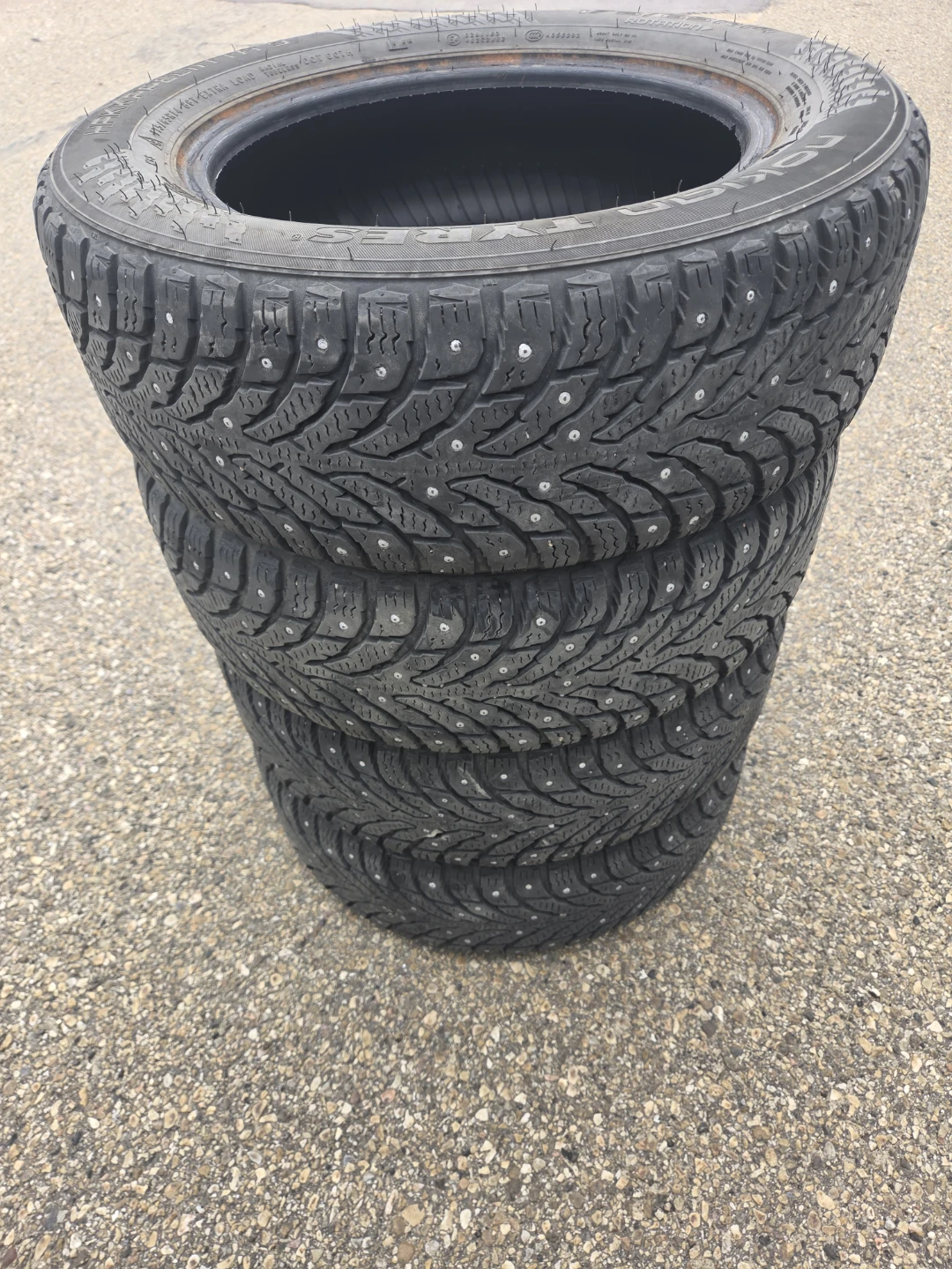 4 Nokian Hakkapeliitta 9 Winter  175/65R14