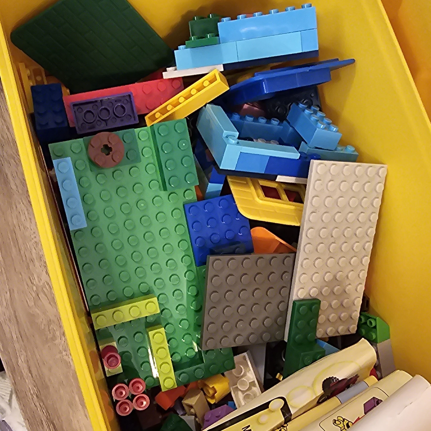LEGO Classic Medium Creative Brick Box 10696 - photo 2