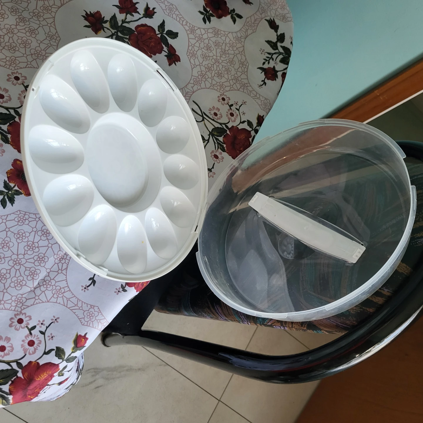 Plastic Egg Serving Container - photo 3