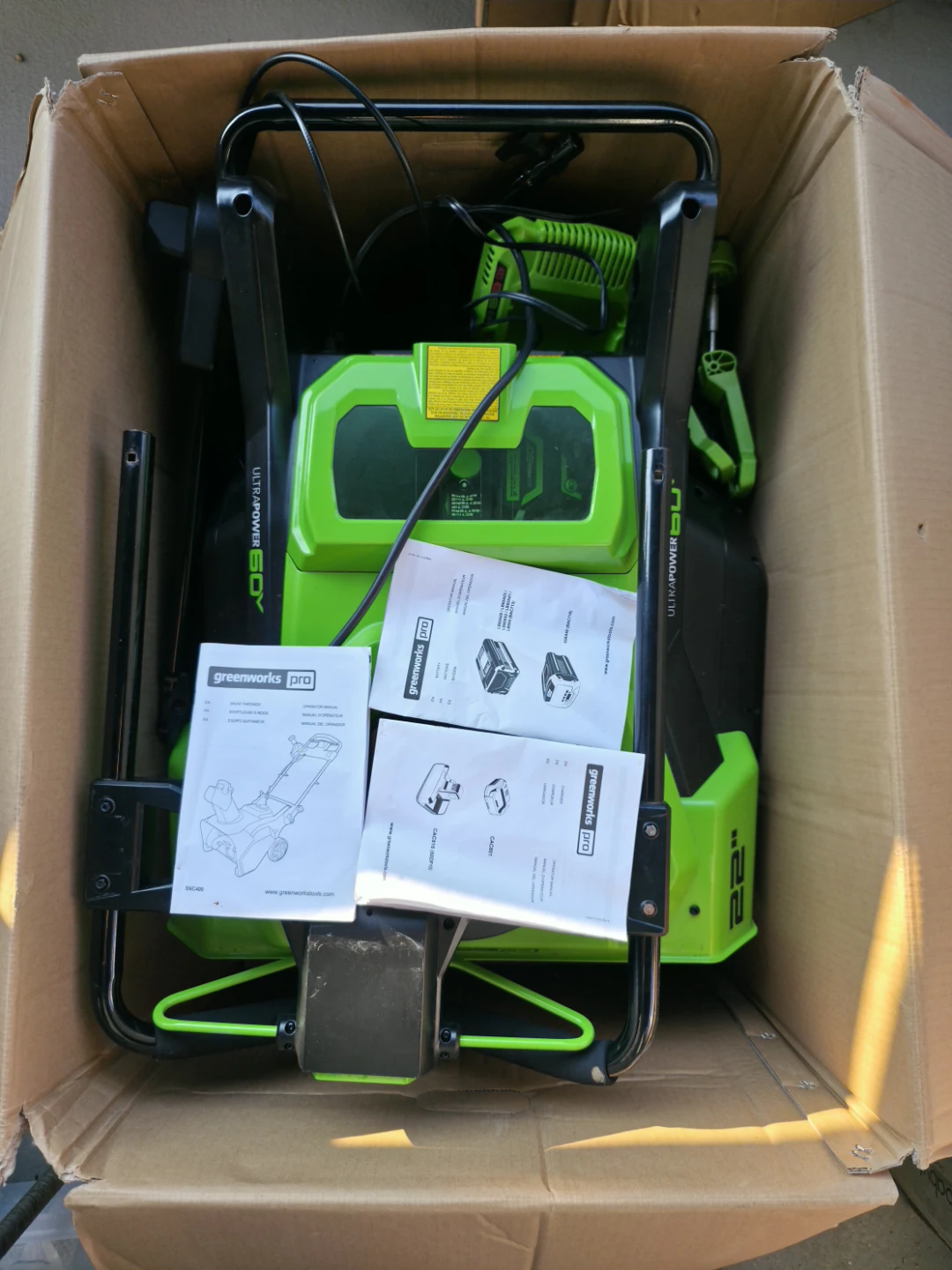 Greenworks Pro 60V 22-inch Snow Thrower - photo 2