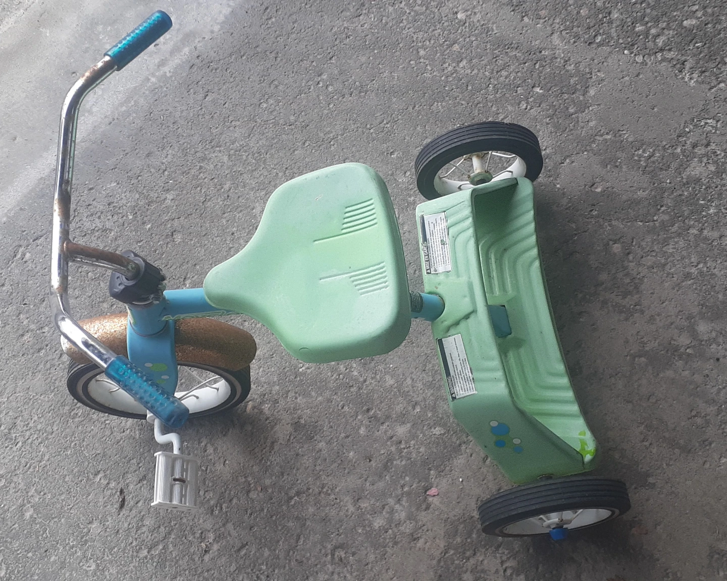 Radio Flyer Movin' Tricycle - photo 4