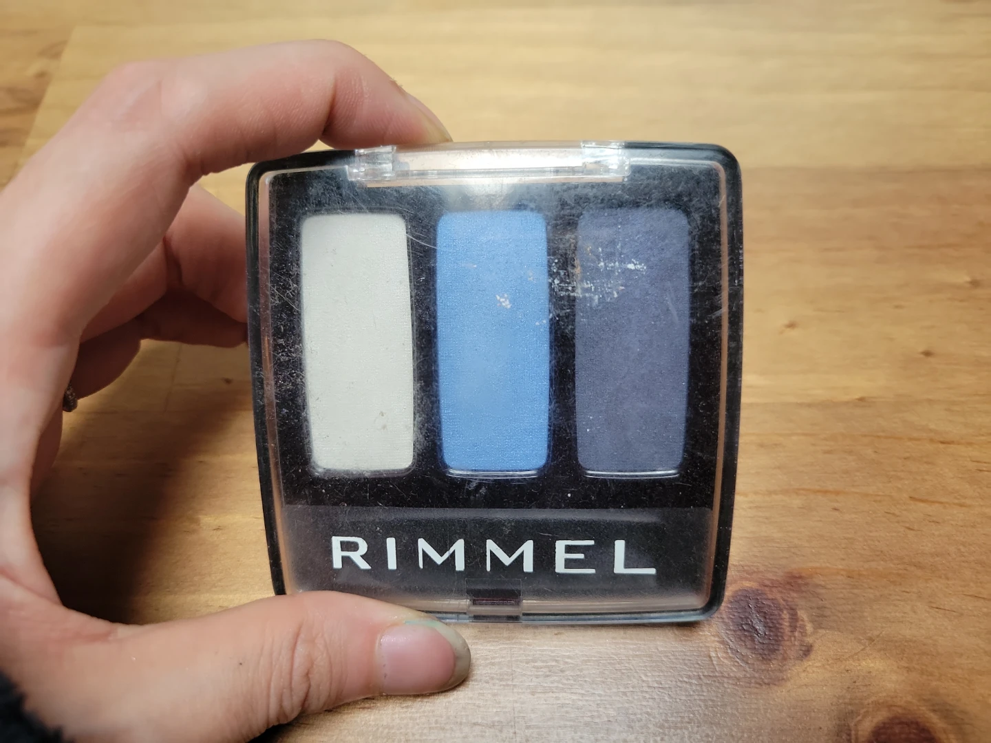 New rimmel 3 color eyeshadow