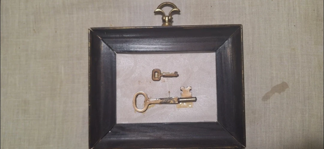 Vintage Framed Key Display