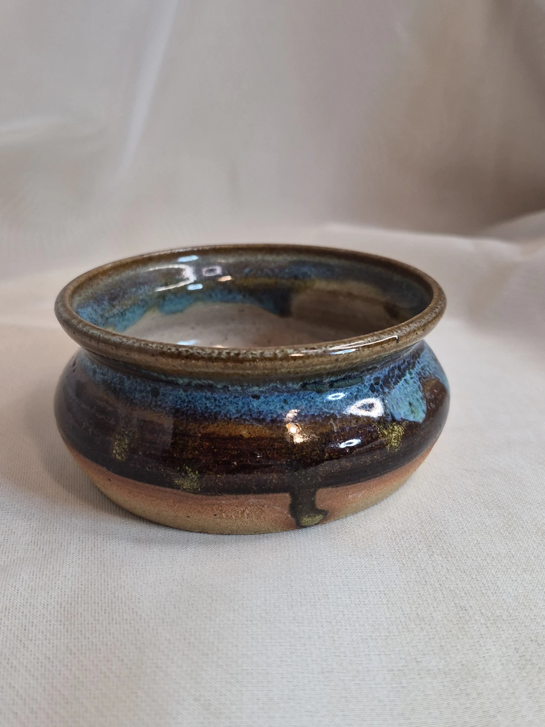 Beautiful Studio Art Pottery 3 1/4" x 1 1/2" Trinket etc Dish - photo 2