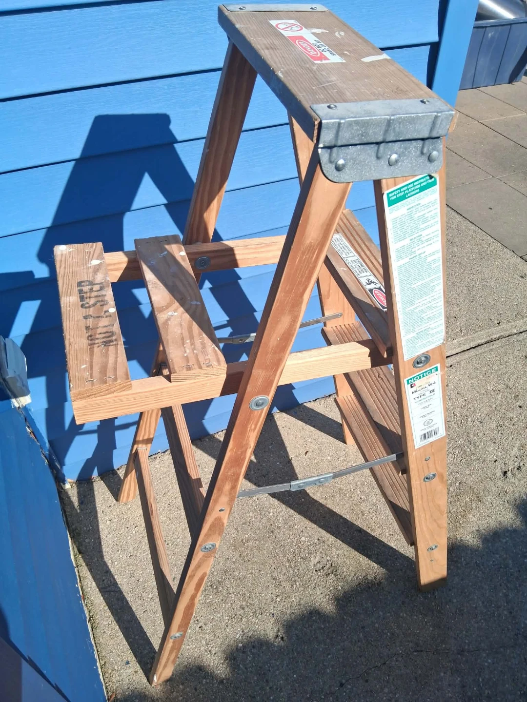 Keller 4 Foot Wood Step Ladder Model W-4 - photo 2