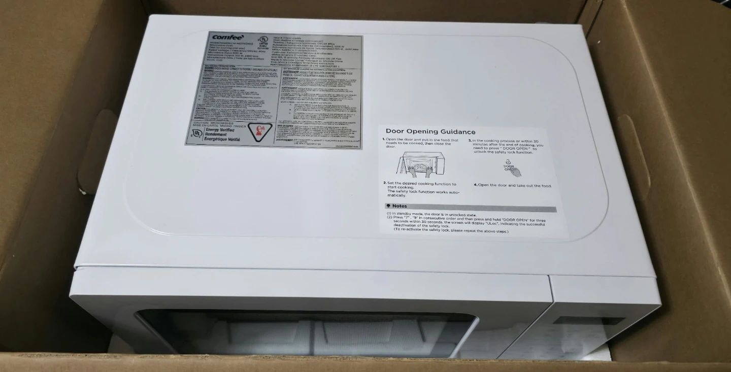 Comfee 700W Countertop Microwave - photo 3