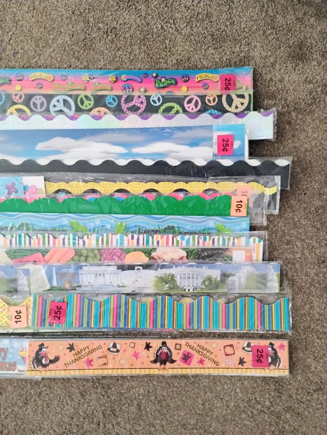 ASSORTED BULLETIN BOARD BORDERS - photo 4