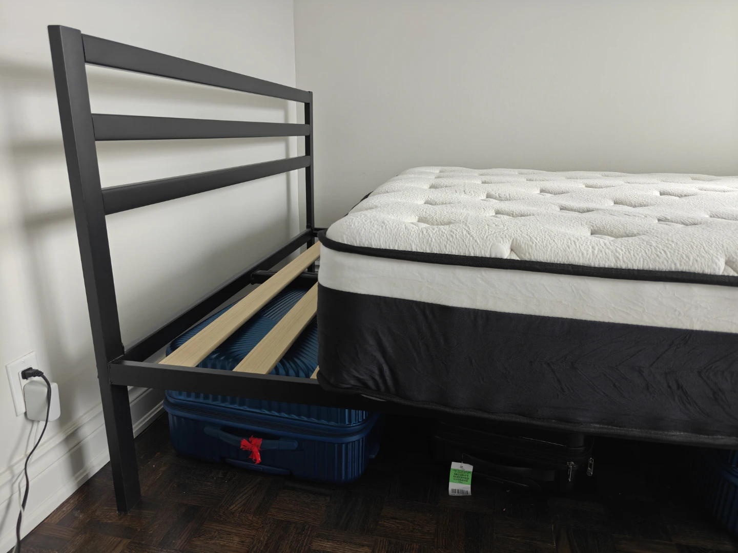 Zinus Metal Platform Bed Frame - photo 4