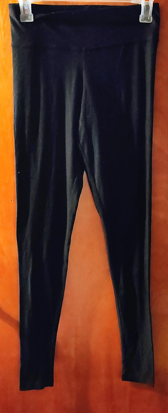 Ladies black leggings