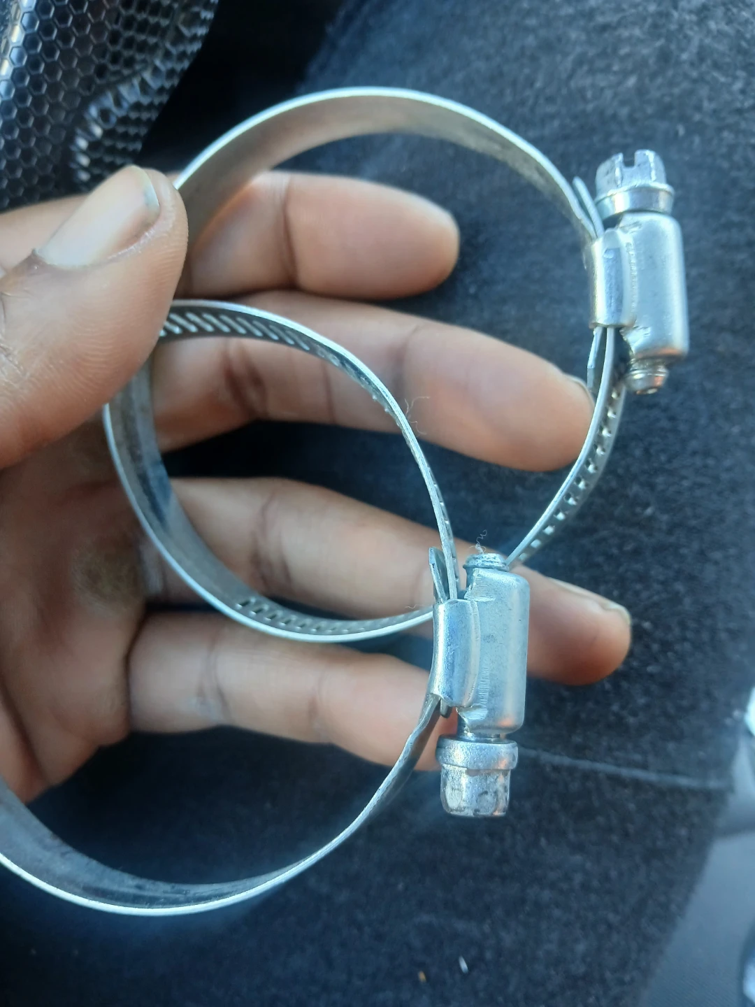 2 Bracket adjustable