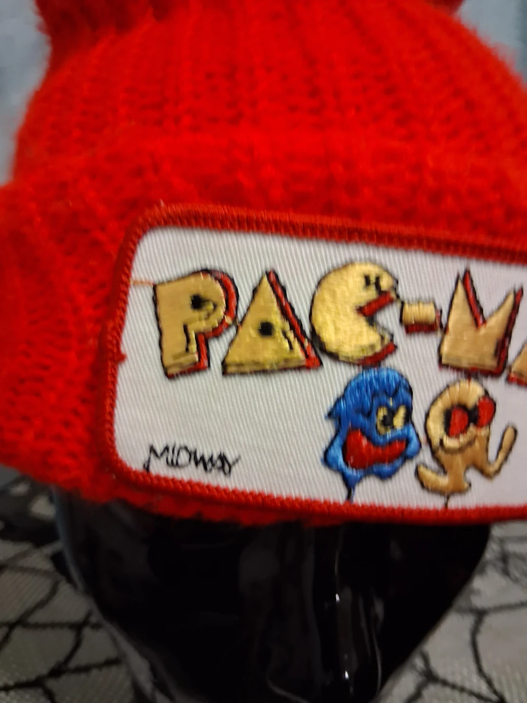 Red Pac-Man Pom-Pom Beanie 1981 - photo 4