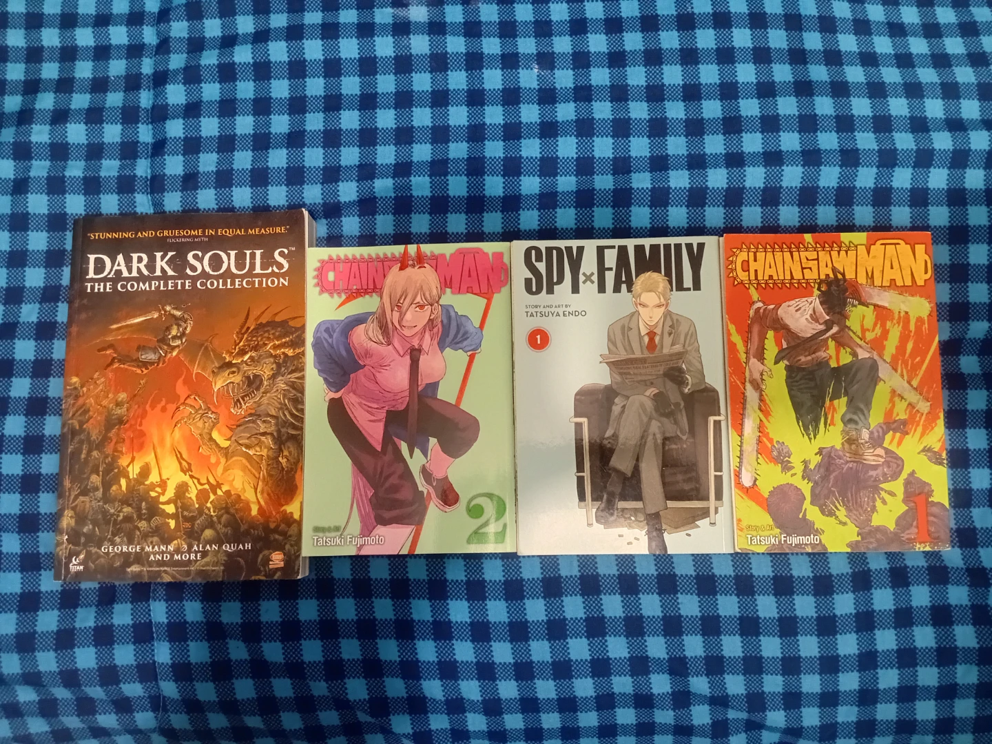 Manga Collection: Dark Souls, Chainsaw Man, Spy x Family