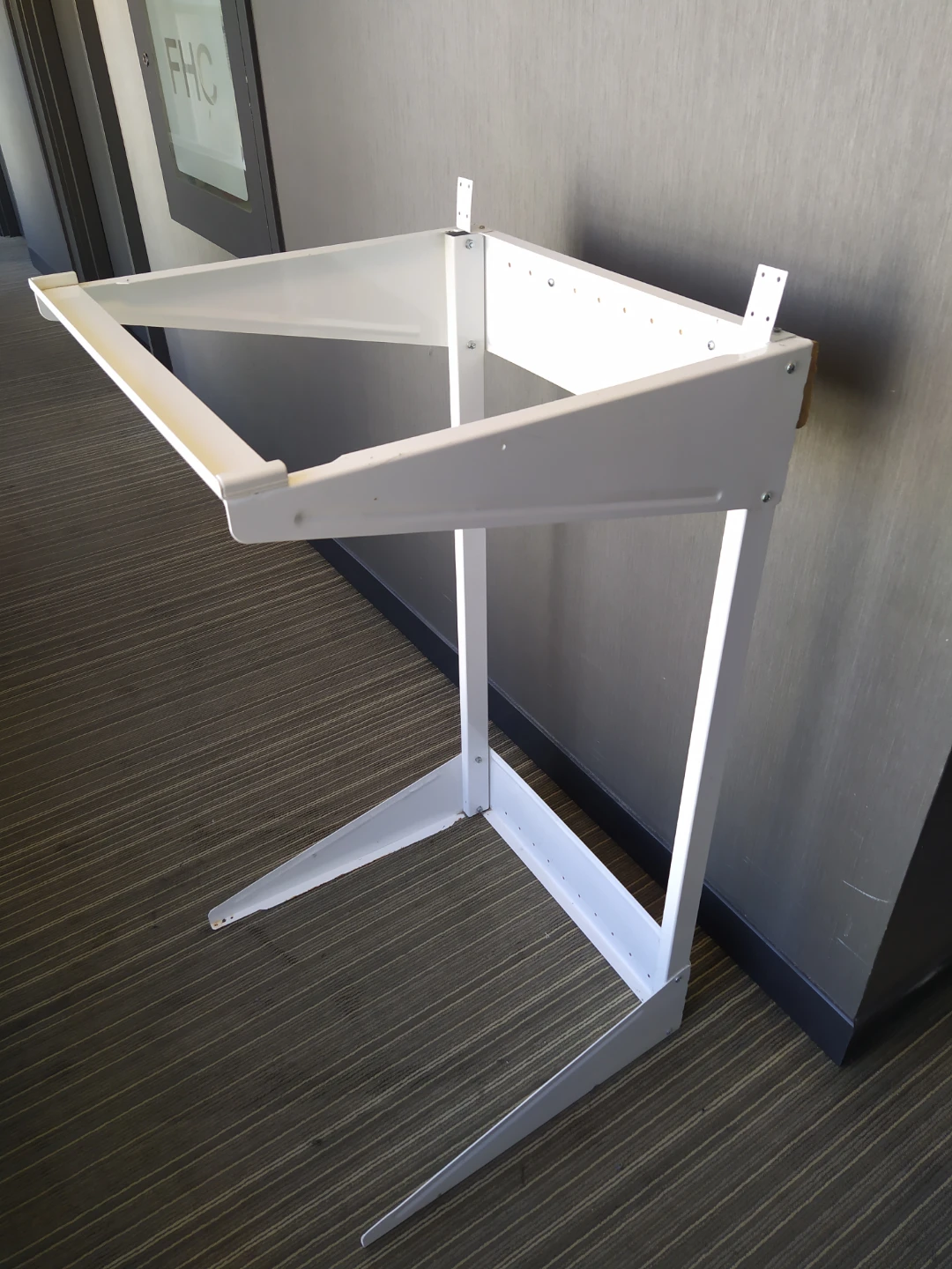 White Metal stand alone 24" dryer Bracket - photo 4