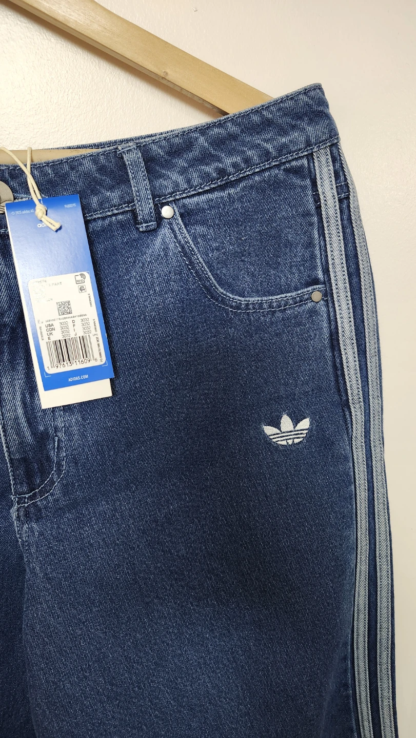 New Adidas Originals Jeans 30x32
