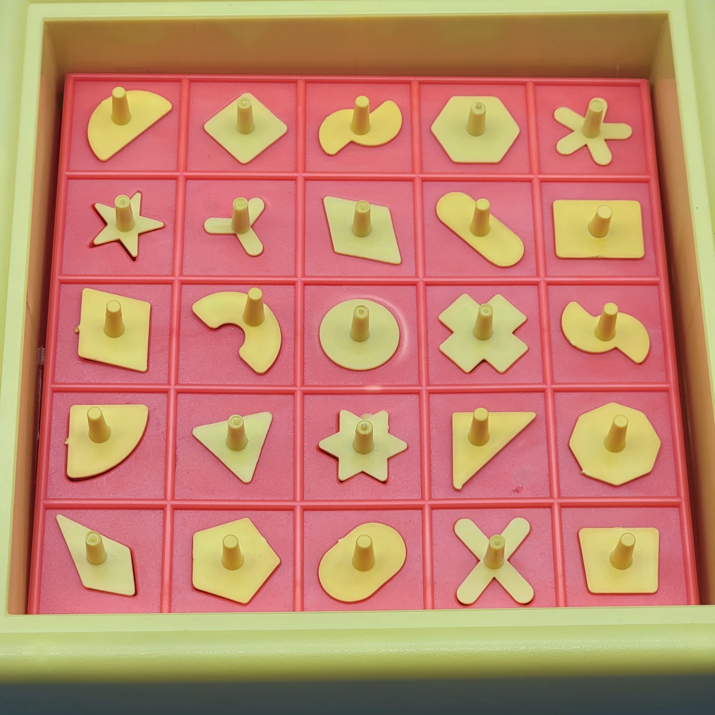 PERFECTION (1975) A classic skill-and-action dexterity game - photo 2