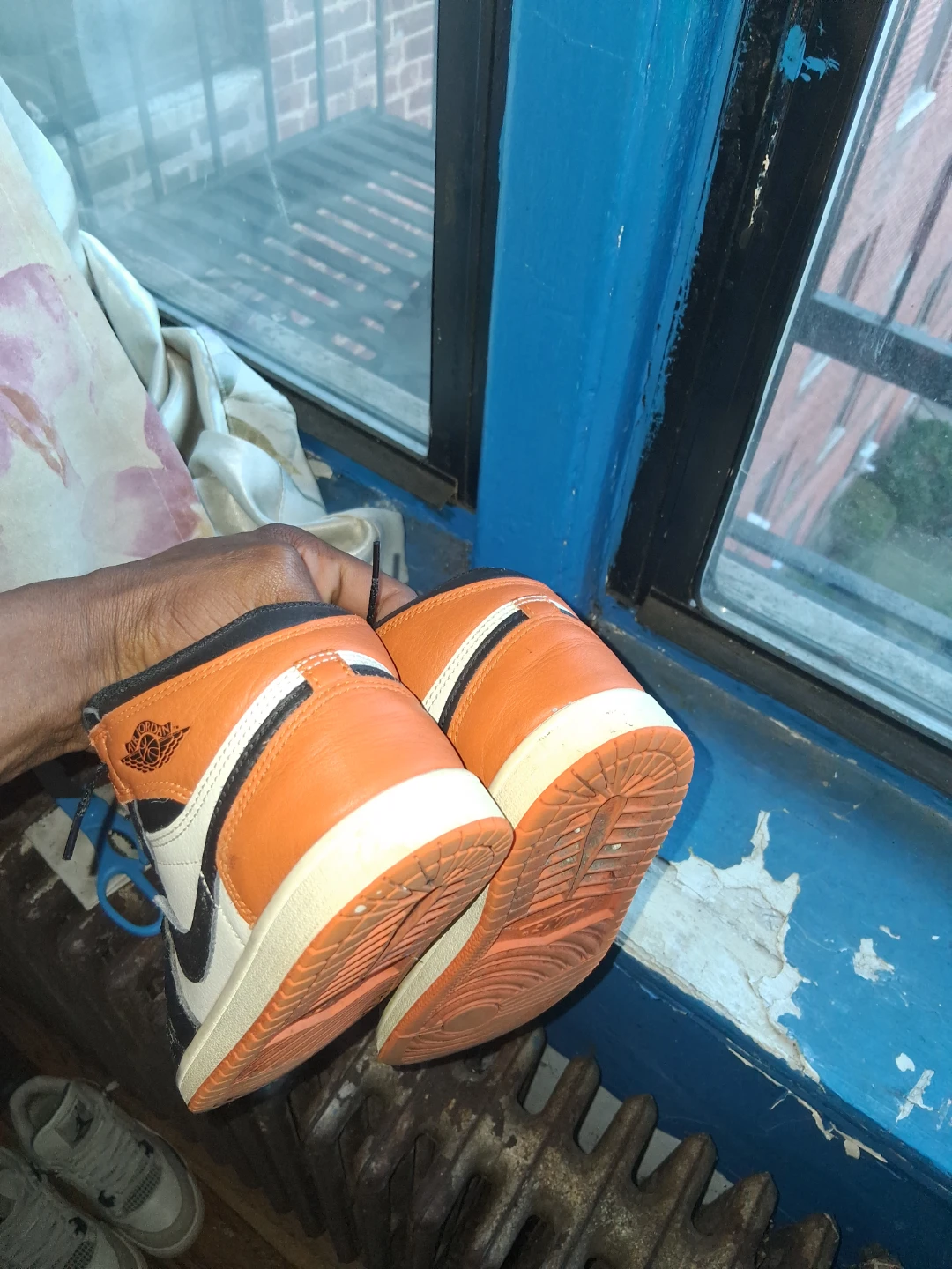 Nike Air Jordan 1 Mid Shattered Backboard Size 3Y - photo 4