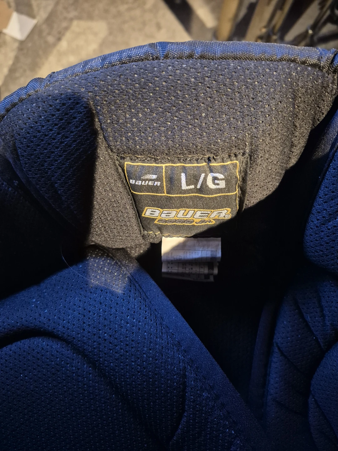 BOYS BAUER HOCKEY PANTS ... LARGE - photo 2