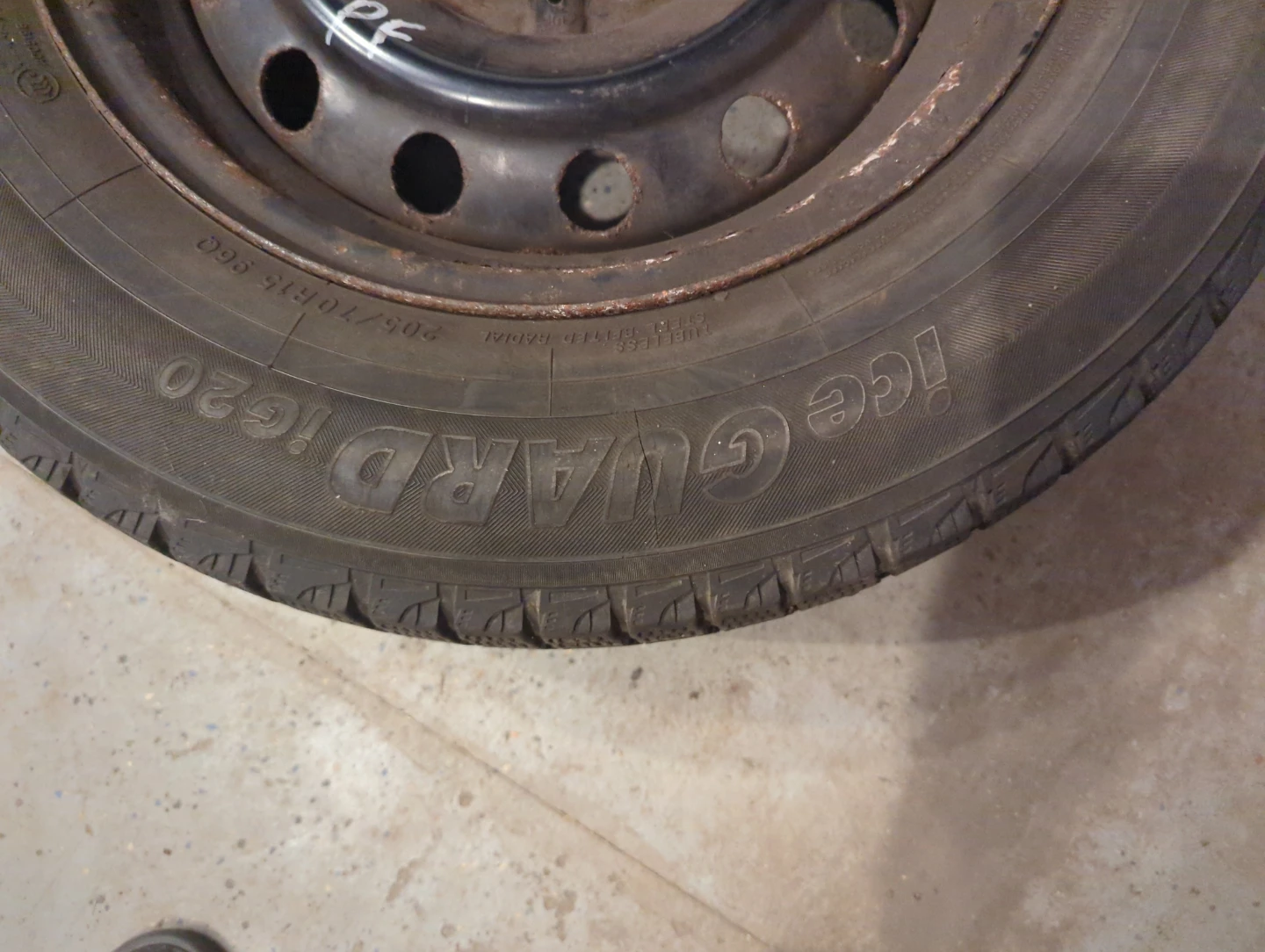 2 Yokohama iceGUARD iG20 Winter Tires with Rims - photo 3