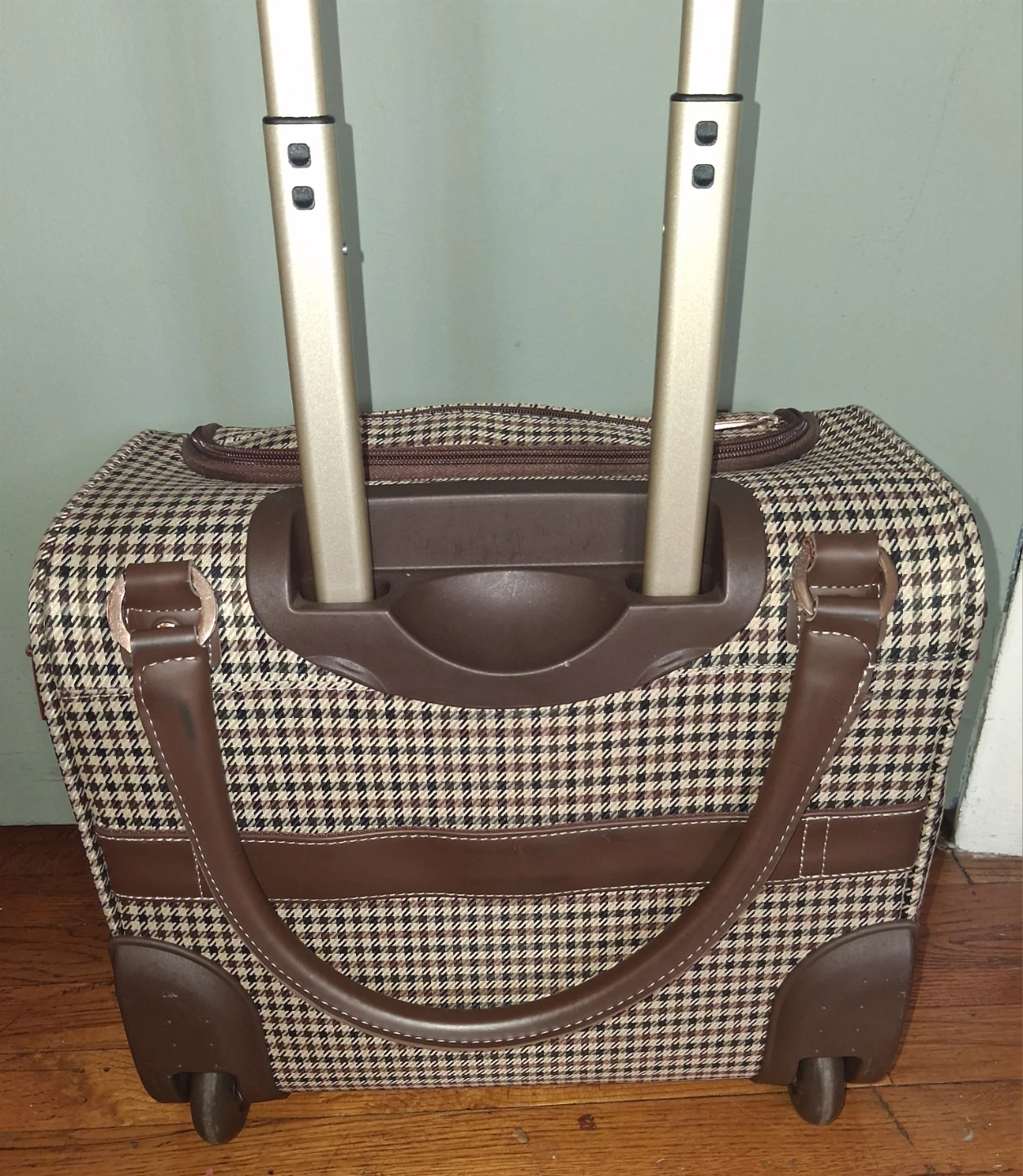 London Fog Carry On Luggage - photo 3