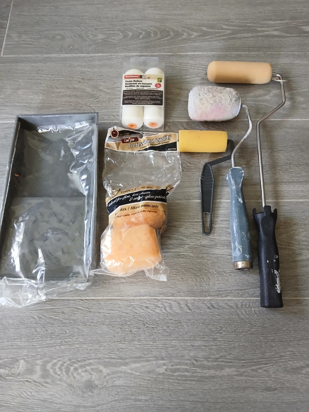 Paint Roller and Tray Set Bundle. ALL $12..